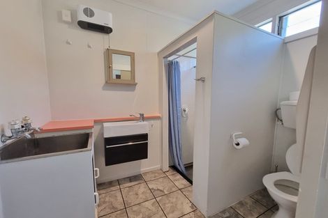 Photo of property in 7 Weenink Road, Karoro, Greymouth, 7805