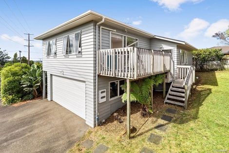 Photo of property in 2/190 Sunnynook Road, Totara Vale, Auckland, 0627