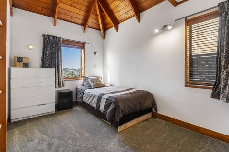 Photo of property in 7 Inkster Street, Birkenhead, Auckland, 0626