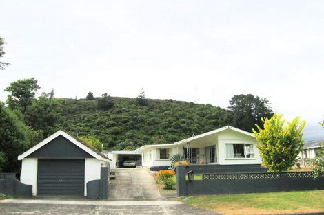 Photo of property in 15 Black Beech Street, Birchville, Upper Hutt, 5018