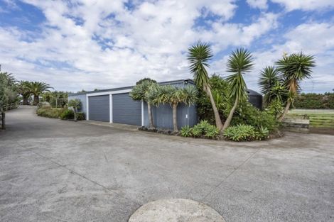 Photo of property in 92 Farm Park Road, Waiuku, 2681
