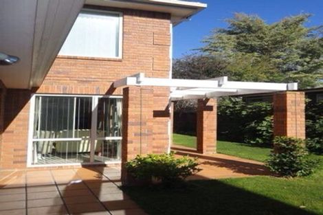 Photo of property in 94 Memorial Avenue, Ilam, Christchurch, 8053