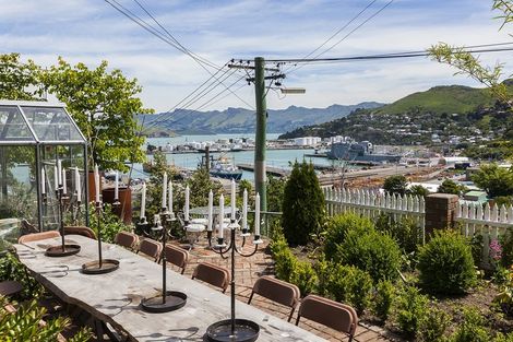 Photo of property in 18 Saint Davids Street, Lyttelton, 8082