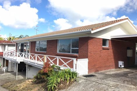 Photo of property in 2/252 Onewa Road, Birkenhead, Auckland, 0626