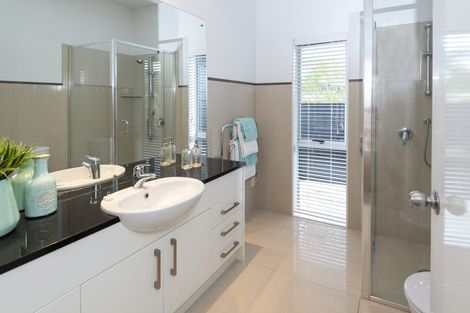 Photo of property in 12 Tranquility Rise, Mellons Bay, Auckland, 2014