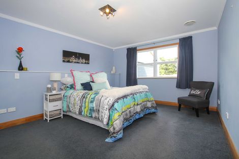 Photo of property in 24 Howard Road, Northcote, Auckland, 0627