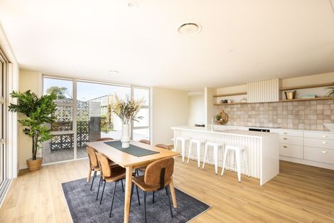 Photo of property in 9a Lemont Place, Westown, New Plymouth, 4310