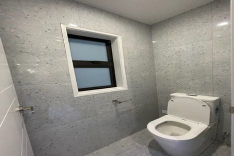 Photo of property in 128b Hutchinsons Road, Bucklands Beach, Auckland, 2014