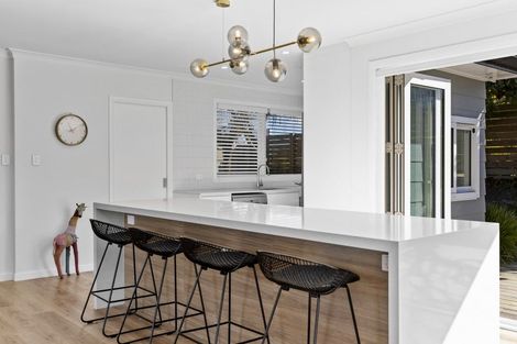 Photo of property in 73 Kurupae Road, Hilltop, Taupo, 3330
