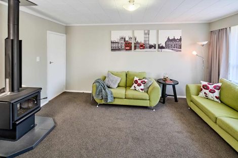 Photo of property in 87b Ward Street, Wallaceville, Upper Hutt, 5018