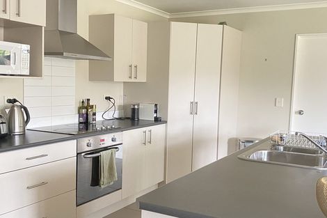 Photo of property in 9 Bonny Crescent, Massey, Auckland, 0614