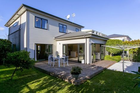 Photo of property in 8 Chateau Crescent, Rangatira Park, Taupo, 3330