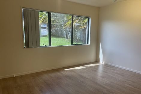 Photo of property in 8 Blethyn Place, Te Atatu South, Auckland, 0610