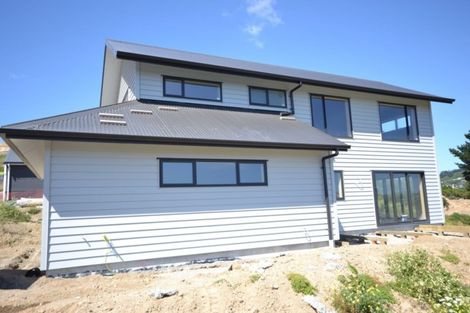 Photo of property in 50 Spenmoor Street, Newlands, Wellington, 6037