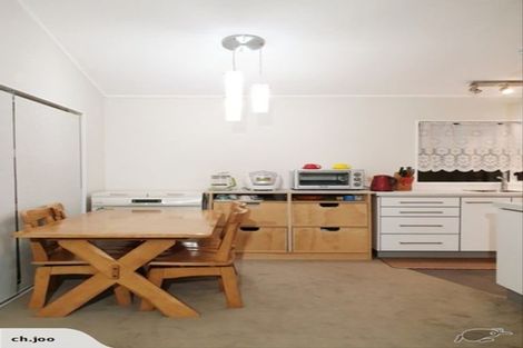 Photo of property in 2/29 Seine Road, Forrest Hill, Auckland, 0620