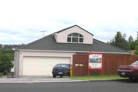 Photo of property in 1/115 Chivalry Road, Glenfield, Auckland, 0629