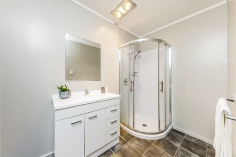 Photo of property in 3/136 Shifnal Drive, Randwick Park, Auckland, 2105