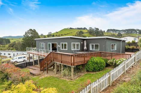 Photo of property in 135 Rangituia Street, Whangamata, 3691