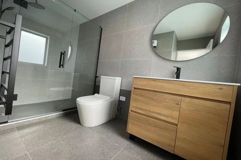 Photo of property in 1b Tui Glen Road, Birkenhead, Auckland, 0626