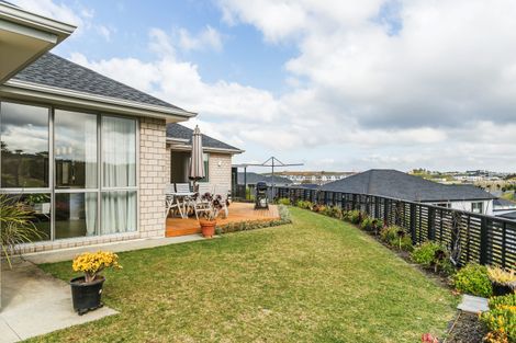 Photo of property in 23 Flavell Drive, Orewa, 0931
