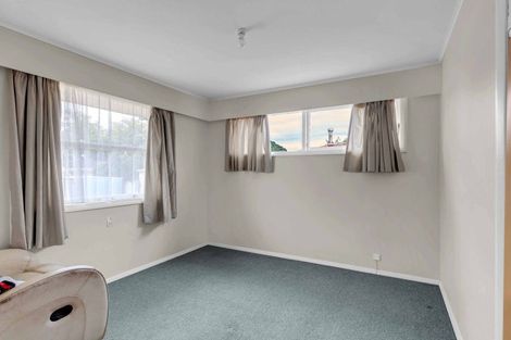 Photo of property in 8 Pulham Crescent, Queenwood, Hamilton, 3210