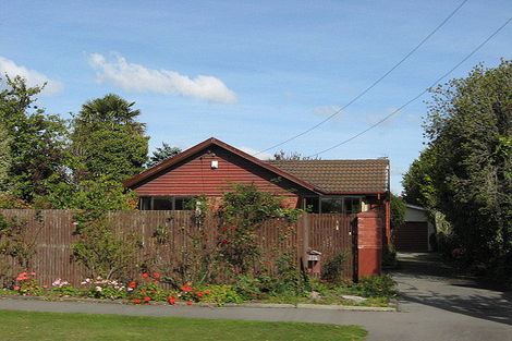Photo of property in 113 Maidstone Road, Ilam, Christchurch, 8041