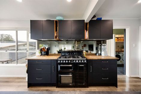Photo of property in 971 Kihikihi Road, Te Awamutu, 3800