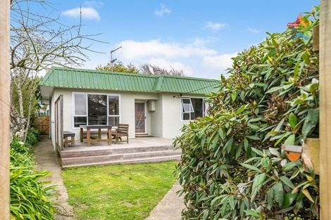 Photo of property in 5 Faulke Avenue, Wainuiomata, Lower Hutt, 5014