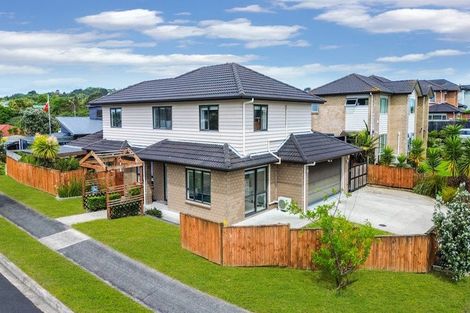 Photo of property in 2 Kirikiri Drive, Papakura, 2110