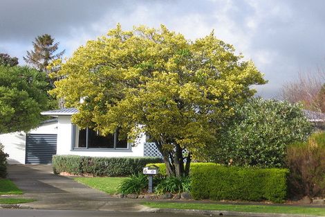 Photo of property in 6 Woodstock Place, Hokowhitu, Palmerston North, 4410