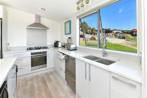 Photo of property in 7 Fern Court, Orewa, 0931
