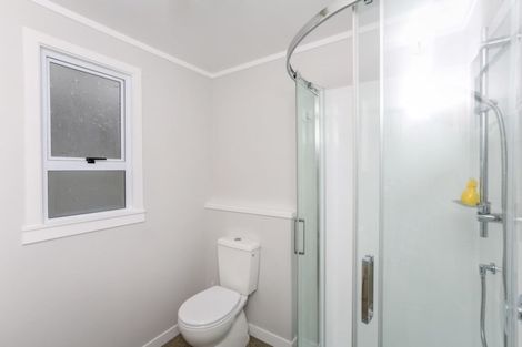 Photo of property in 7 Lyn Street, Lynmouth, New Plymouth, 4310