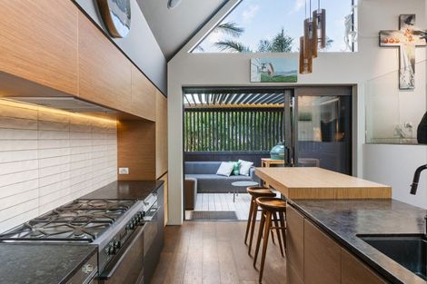 Photo of property in 18b Maunganui Road, Mount Maunganui, 3116