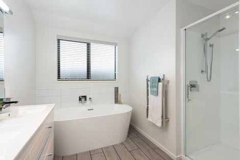 Photo of property in 2 Greystone Place, Omokoroa, 3114