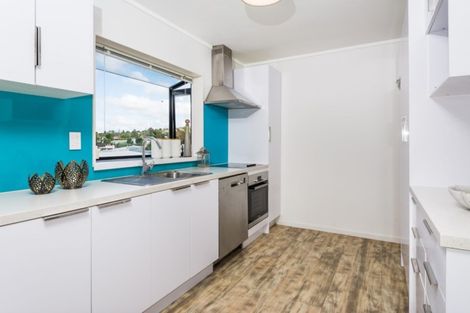 Photo of property in 6/23b View Road, Glenfield, Auckland, 0627