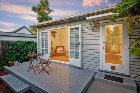 Photo of property in 105 Abberley Crescent, St Albans, Christchurch, 8014