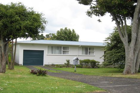 Photo of property in 8 Ashcroft Avenue, Mangere Bridge, Auckland, 2022