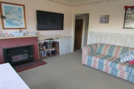 Photo of property in 41 Seaview Road, Glenfield, Auckland, 0629