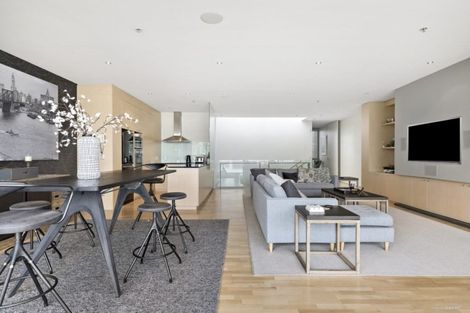 Photo of property in Sanctum Apartment, 10 Ebor Street, Te Aro, Wellington, 6011