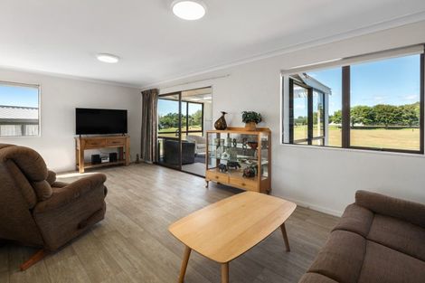 Photo of property in 56 Fairview Road, Katikati, 3129