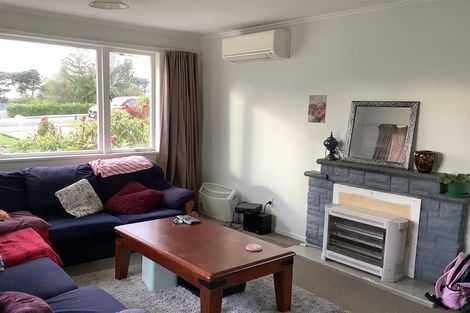 Photo of property in 2/18 Seaview Road, Glenfield, Auckland, 0629
