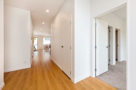 Photo of property in 10 Ahorangi Road, Silverdale, 0932