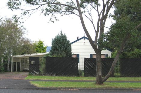 Photo of property in 19 Luanda Drive, Ranui, Auckland, 0612