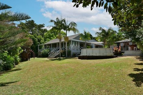 Photo of property in 61 Brian Crescent, Stanmore Bay, Whangaparaoa, 0932