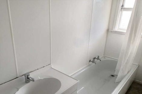 Photo of property in 2/11 Maxwell Street, Riccarton, Christchurch, 8041