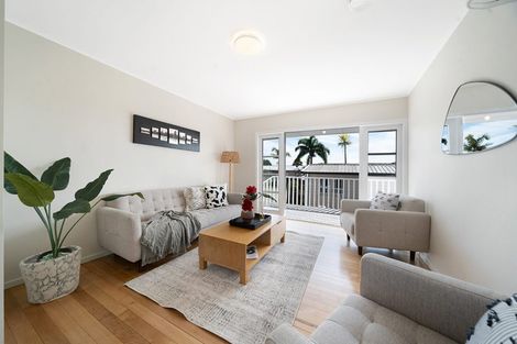 Photo of property in 48a Beaubank Road, Kelston, Auckland, 0602