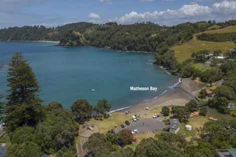 Photo of property in 51 Grand View Road, Leigh, 0985