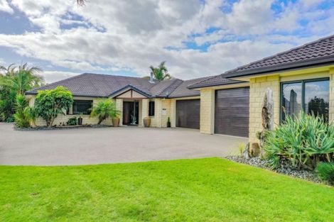Photo of property in 2 Ohuirehe Road, Coastlands, Whakatane, 3120