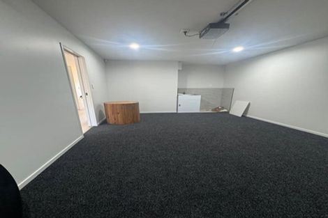 Photo of property in 44 Challen Close, Conifer Grove, Takanini, 2112