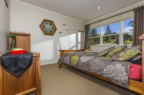 Photo of property in 12 Halberg Street, Glenfield, Auckland, 0629